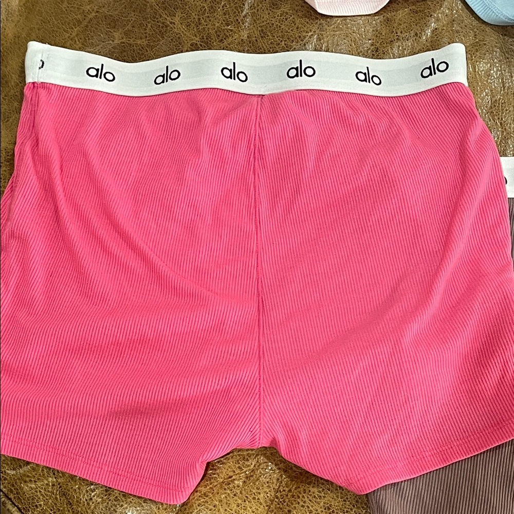 ALO Yoga Ribbed Boxer Briefs Set - Picture 7 of 10